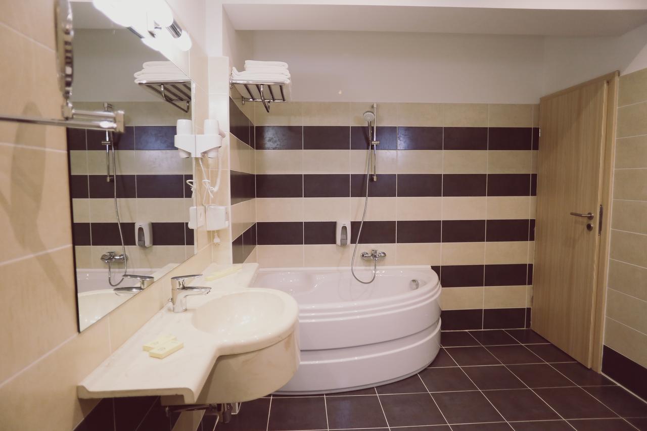 C&C Residence Hotel บาเคา ห้อง รูปภาพ